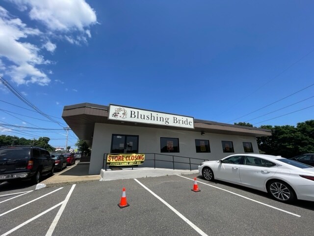 More Photos Of 215 Newbury St, Peabody Unknown For Lease