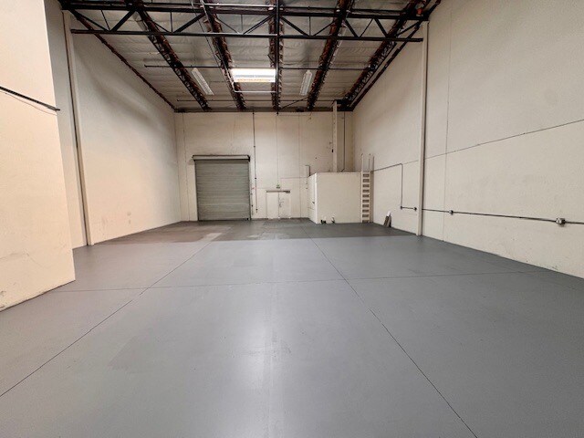 More Photos Of 630 W Lambert Rd, Brea Light Manufacturing For Lease