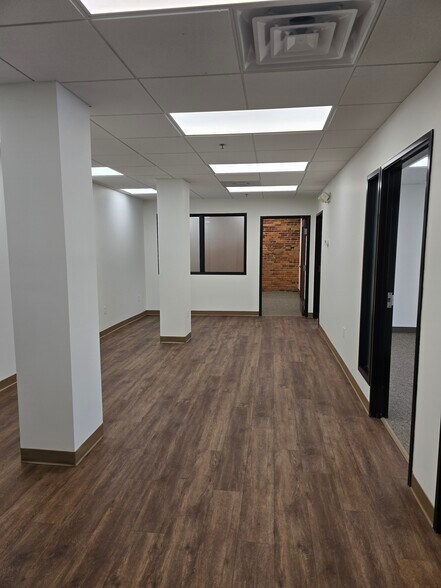 More Photos Of 7 N Pleasant St, Amherst Office For Lease
