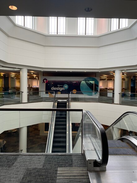More Photos Of 49 W Maryland St, Indianapolis General Retail For Lease