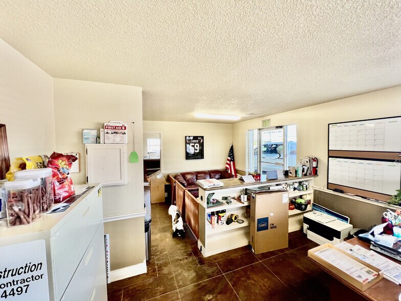 More Photos Of 206 S Columbia Dr, West Columbia Office Residential For Sale