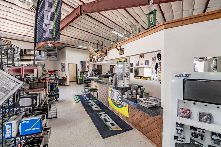 More Photos Of 1190 S 2nd St, Raton General Retail For Sale