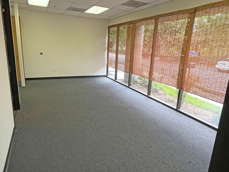 More Photos Of 6115-6125 State Farm Dr, Rohnert Park Light Manufacturing For Lease