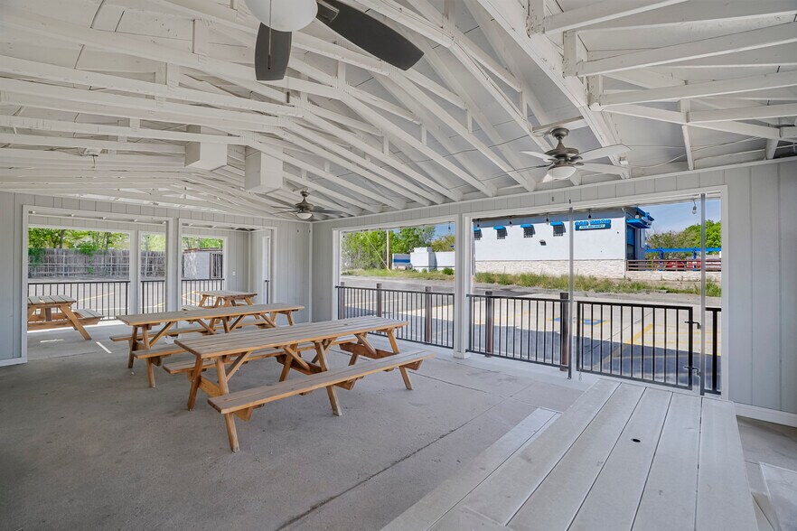 More Photos Of 669 E Sheldon St, Prescott Restaurant For Lease