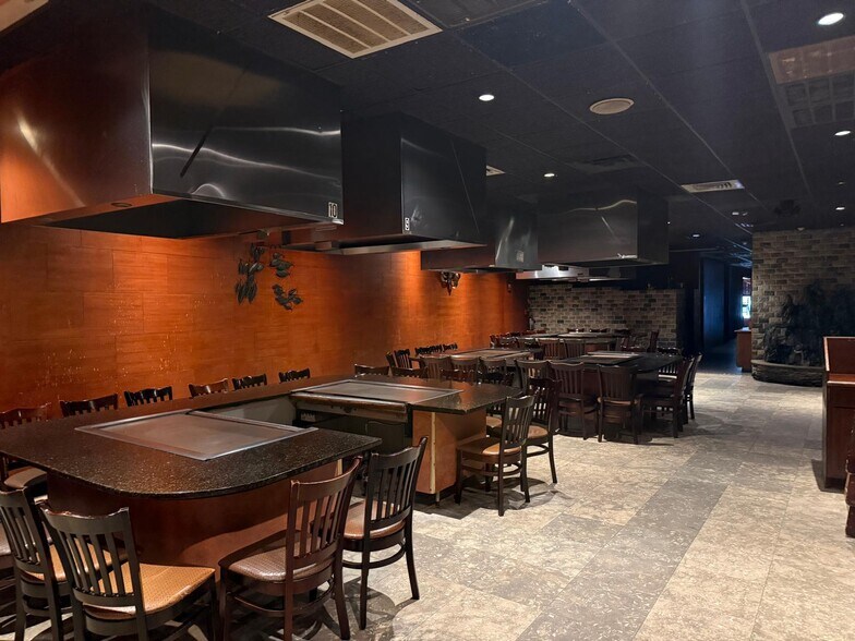 More Photos Of 90 W Main St, Somerville Apartments For Lease