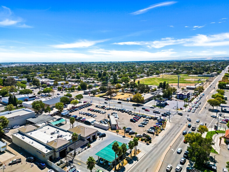 More Photos Of 2480 N Tracy Blvd, Tracy Carwash For Sale