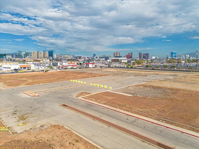 More Photos Of 851 E Tropicana Ave, Las Vegas Land For Sale