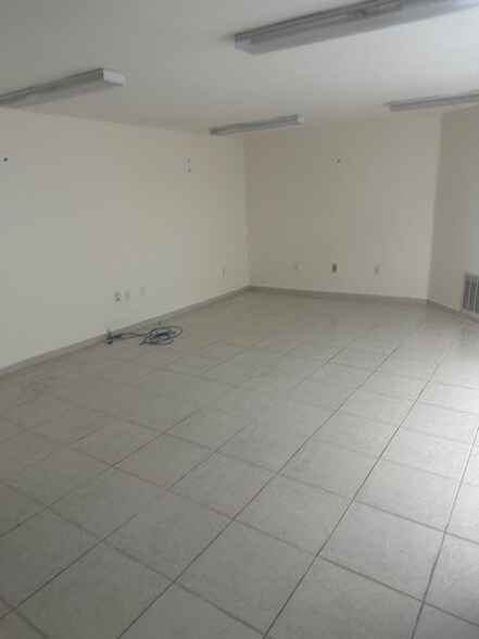 More Photos Of 16115-16155 SW 117th Ave, Miami Light Distribution For Sale