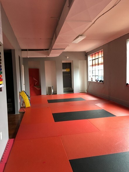 More Photos Of 1186 Raymond Blvd, Newark Office For Lease