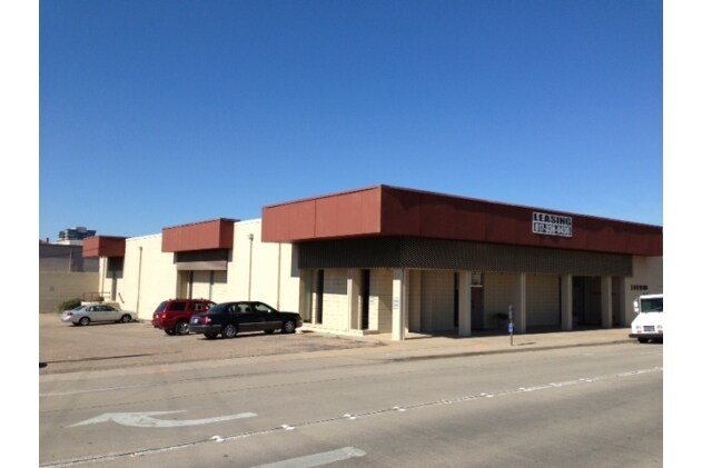 More Photos Of 951 W Pipeline Rd, Hurst Office For Lease