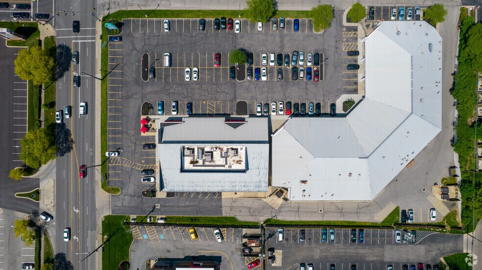 More Photos Of 5030-5086 N High St, Columbus Unknown For Lease
