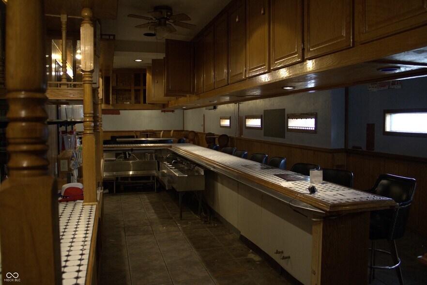 More Photos Of 1914 I Ave, New Castle Restaurant For Lease