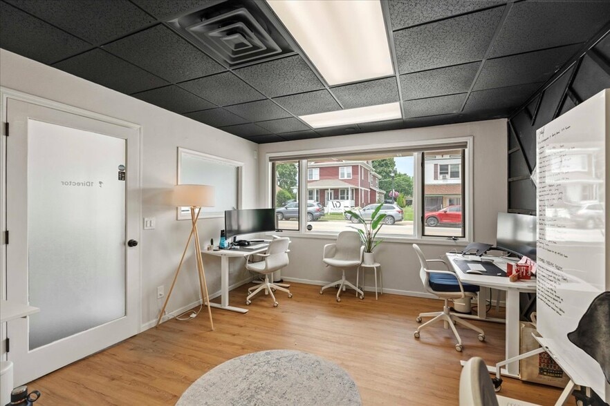 More Photos Of 200 & 204 W Main St, Waunakee Storefront Retail Residential For Sale