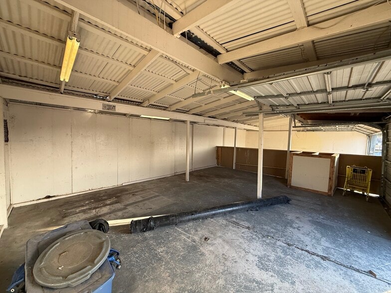More Photos Of 2162 S Airport Dr, McKinney Industrial For Lease