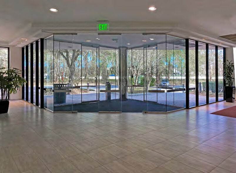 More Photos Of 8381 Dix Ellis Trl, Jacksonville Office For Sale