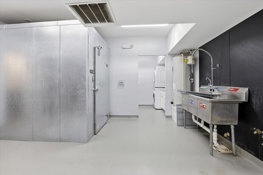 More Photos Of 108 S Pine St, Princeton Storefront Retail Office For Sale