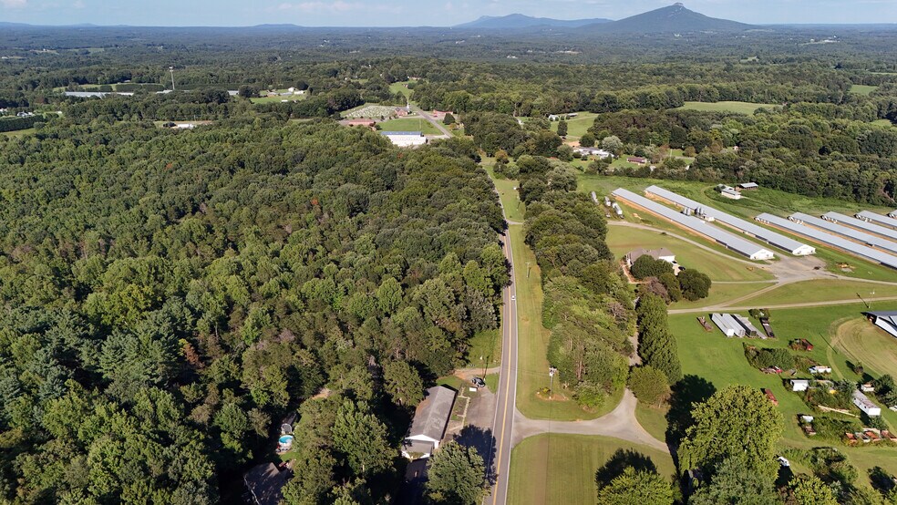 More Photos Of 4218 NC-268 Hwy, Ararat Flex For Sale
