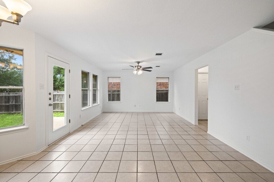 More Photos Of 4416 Campo Verde Dr, Austin Multifamily For Sale