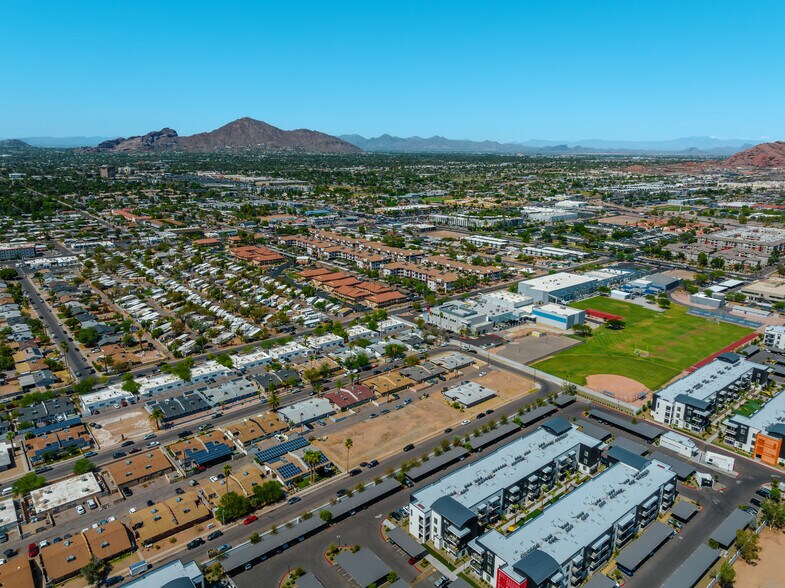 More Photos Of 4121 E Moreland St, Phoenix Apartments For Sale