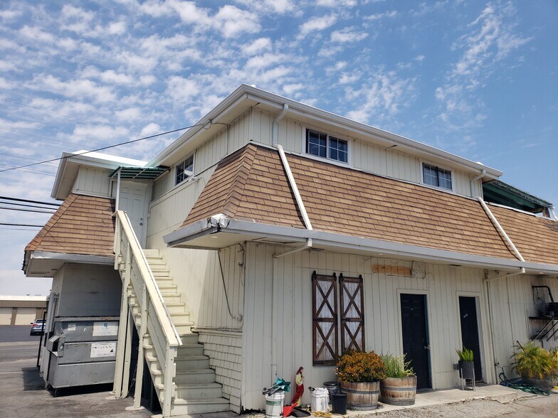 More Photos Of 2790-2798 Spring St, Redwood City General Retail For Sale