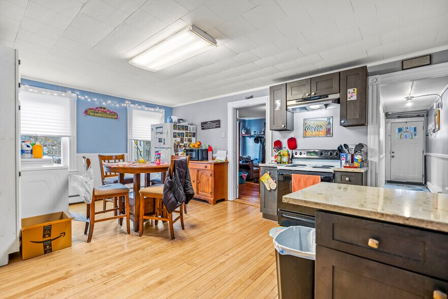 More Photos Of 455 Main St, South Berwick Apartments For Sale