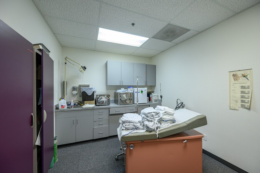 More Photos Of 308 N Villa Rd, Newberg Medical For Lease