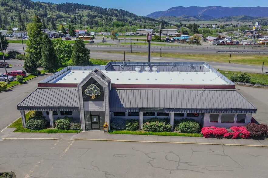 More Photos Of 125 Ponderosa Dr, Sutherlin Restaurant For Sale