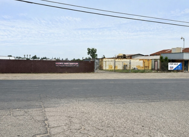 More Photos Of 1716 E Goshen Ave, Visalia Land For Sale