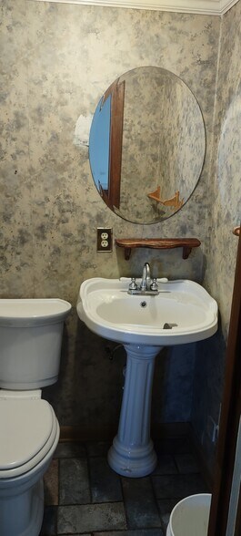 More Photos Of 119 W Main St, Youngsville Freestanding For Lease