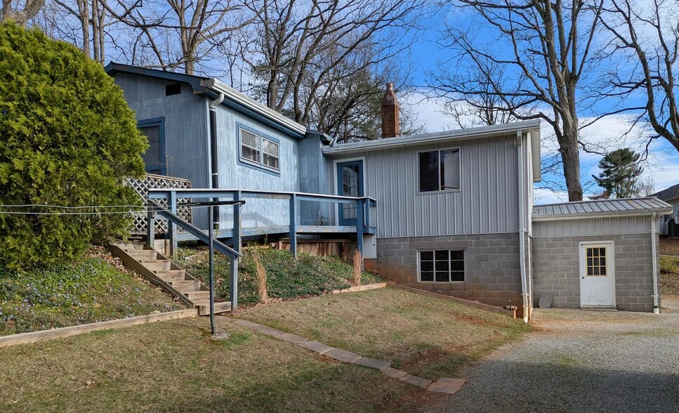 More Photos Of 45 Meadow View Ave, Rocky Mount Mixed Retail For Sale