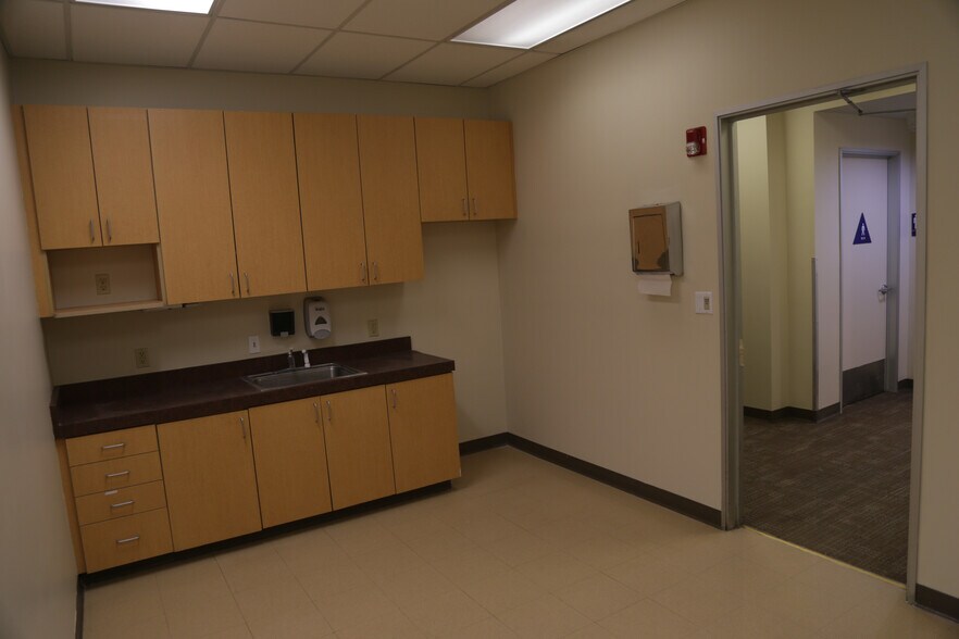 More Photos Of 525-535 S Myrtle Ave, Monrovia Storefront Retail Office For Lease