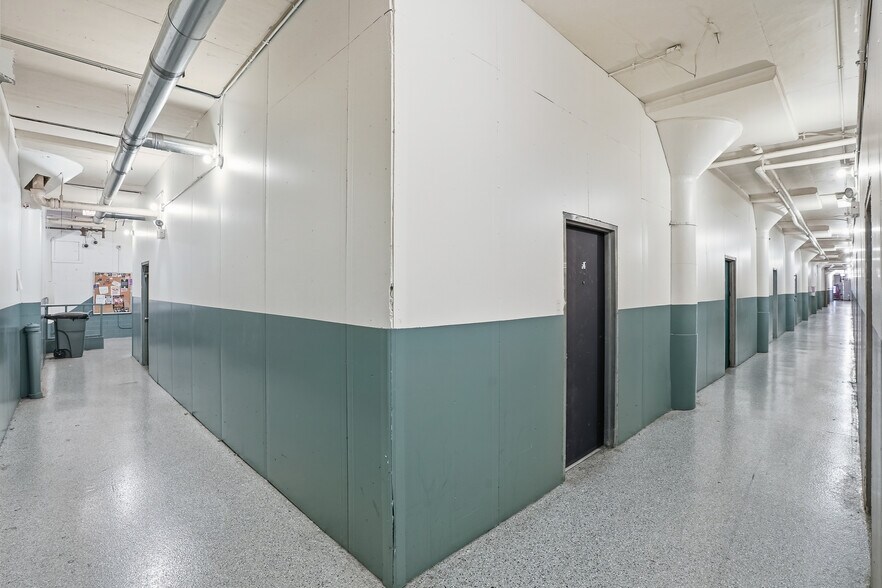 More Photos Of 4500 S Tripp Ave, Chicago Warehouse For Sale