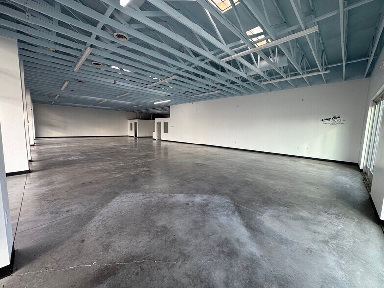 More Photos Of 125 Division St, Waite Park Auto Dealership For Sale