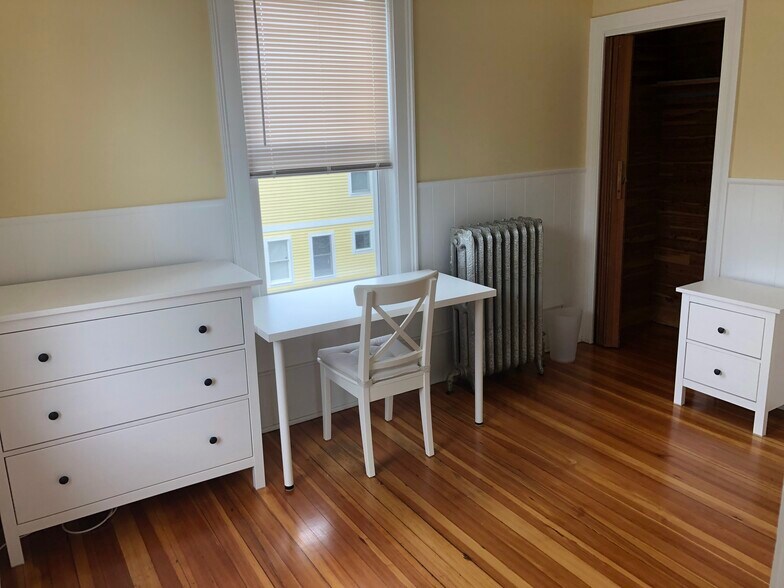 More Photos Of 96 Franklin St, Brookline Storefront Retail Residential For Sale
