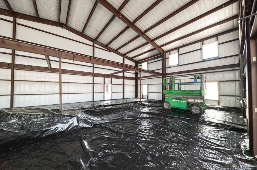 More Photos Of 16511 W Basin St, Odessa Industrial For Lease