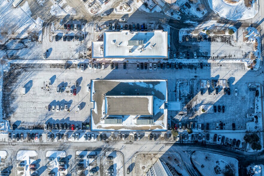 More Photos Of 8901 Golf Rd, Des Plaines Medical For Lease