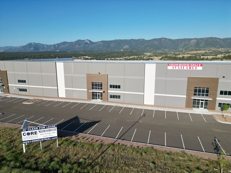 More Photos Of 15707 Terrazzo dr, Colorado Springs Showroom For Lease