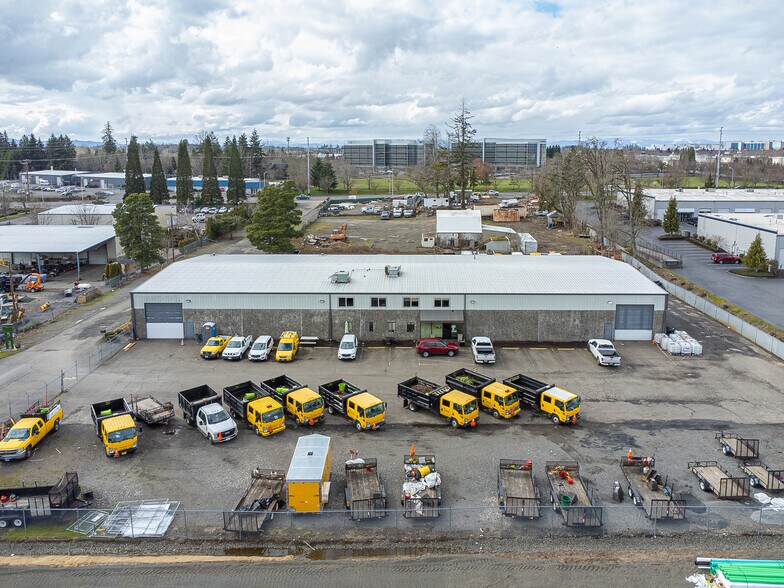 More Photos Of 1800 NE Cornelius Pass Rd, Hillsboro Warehouse For Lease