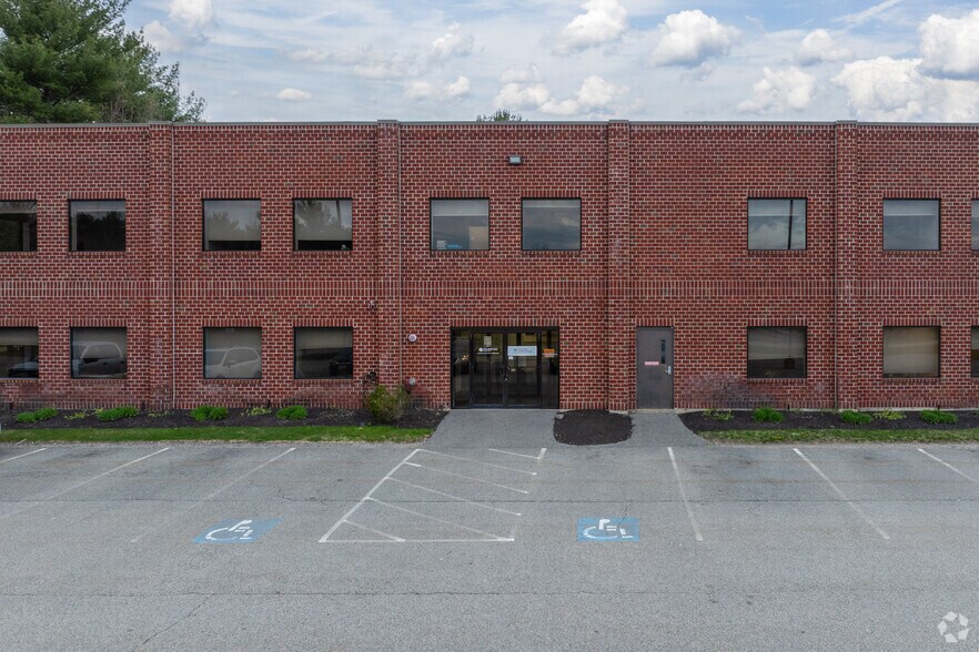 More Photos Of 20 Winter St, Pembroke Office For Sale