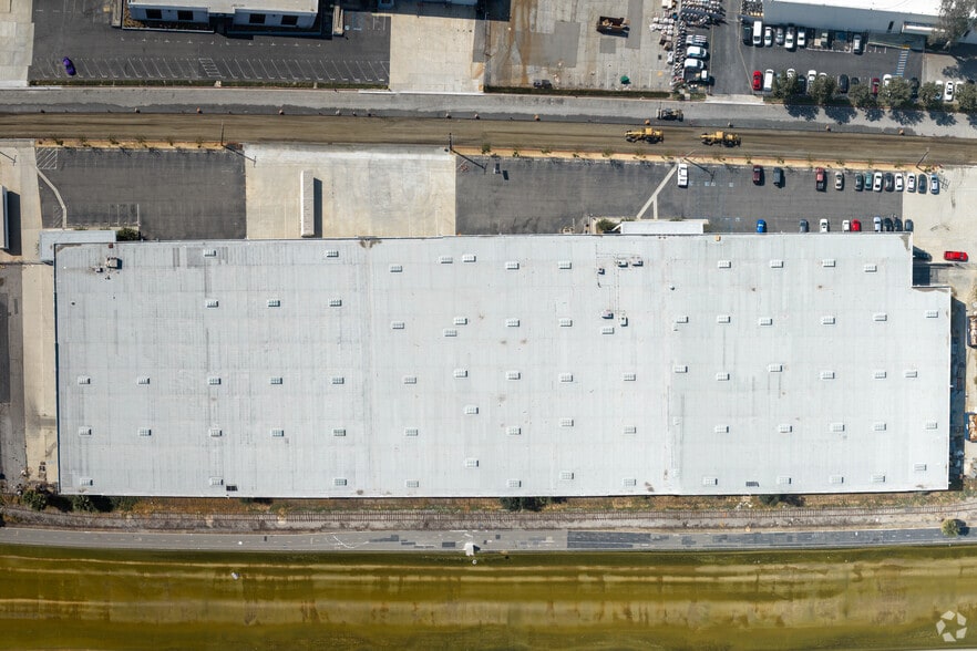 More Photos Of 14421-14441 Bonelli St, City of Industry Warehouse For Lease