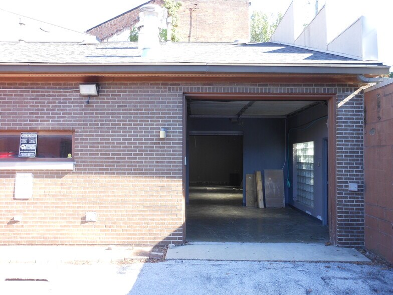 More Photos Of 643 Massachusetts Ave, Indianapolis Storefront For Lease