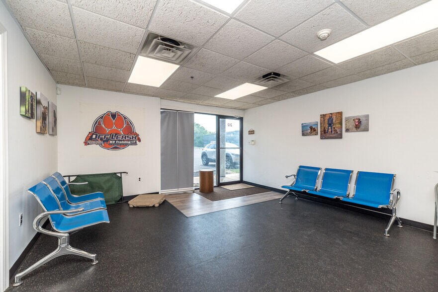 More Photos Of 1850 County Line Rd, Huntingdon Valley Warehouse For Lease