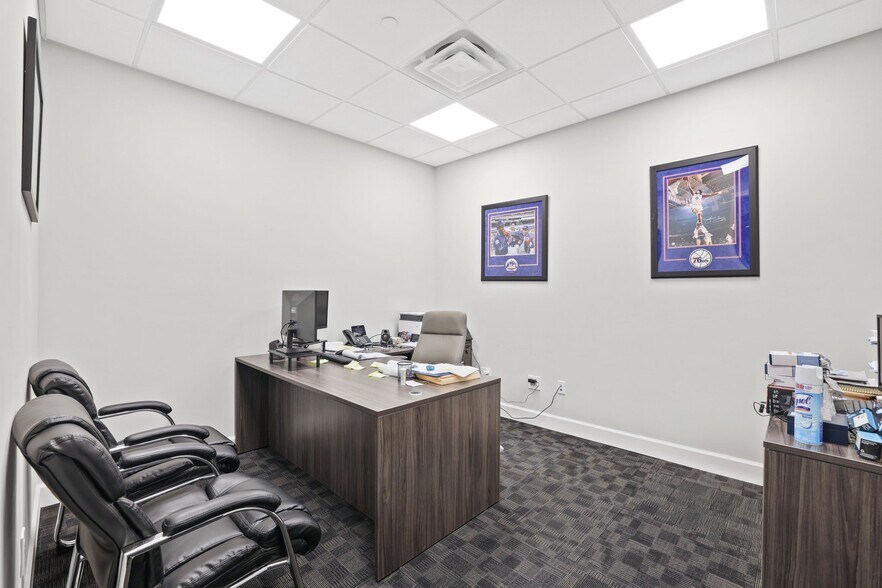 More Photos Of 10055 Yamato Rd, Boca Raton Medical For Sale