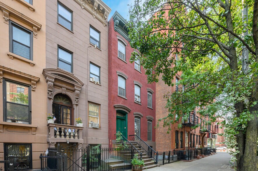 More Photos Of 308 Pleasant Ave, New York Apartments For Sale