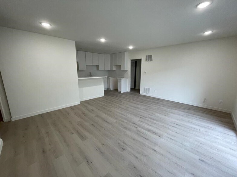 More Photos Of 553 N Flores St, Los Angeles Apartments For Sale