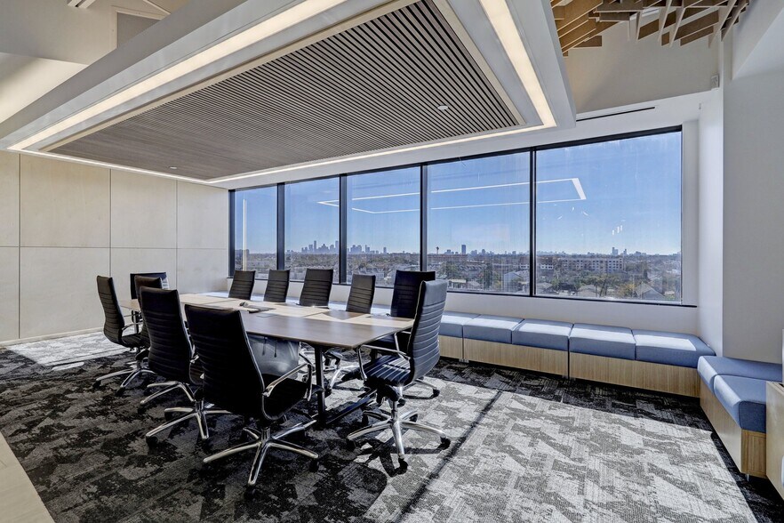 More Photos Of 1111 N Loop W, Houston Office For Lease