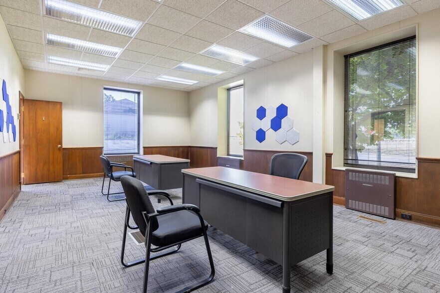 More Photos Of 240 Edwards St, Cleveland Office For Sale