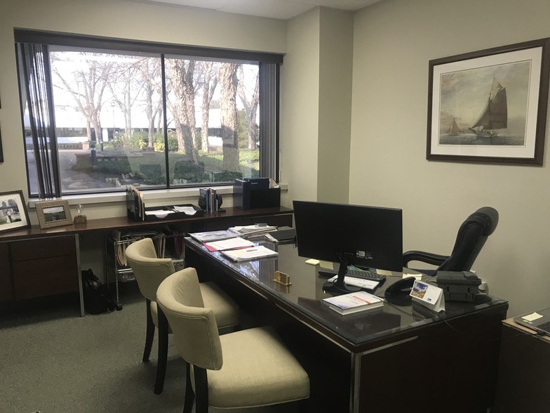 More Photos Of 3555 Veterans Memorial Hwy, Ronkonkoma Office For Lease