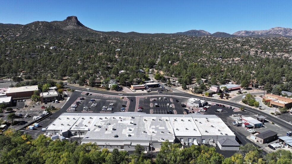 More Photos Of 1459-1523 W Gurley St, Prescott Unknown For Lease