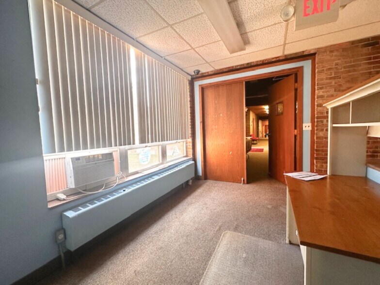 More Photos Of 4150 Pontiac Lake Rd, Waterford Religious Facility For Lease